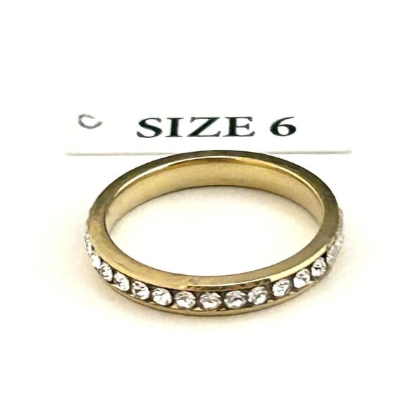 Gold Tone Ring with clear rhinestones, Size 6 Unisex - Picture 2 of 3